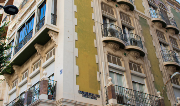 Salida de campo: Itinerario urbano: arquitectos y maestros de obra de Almería